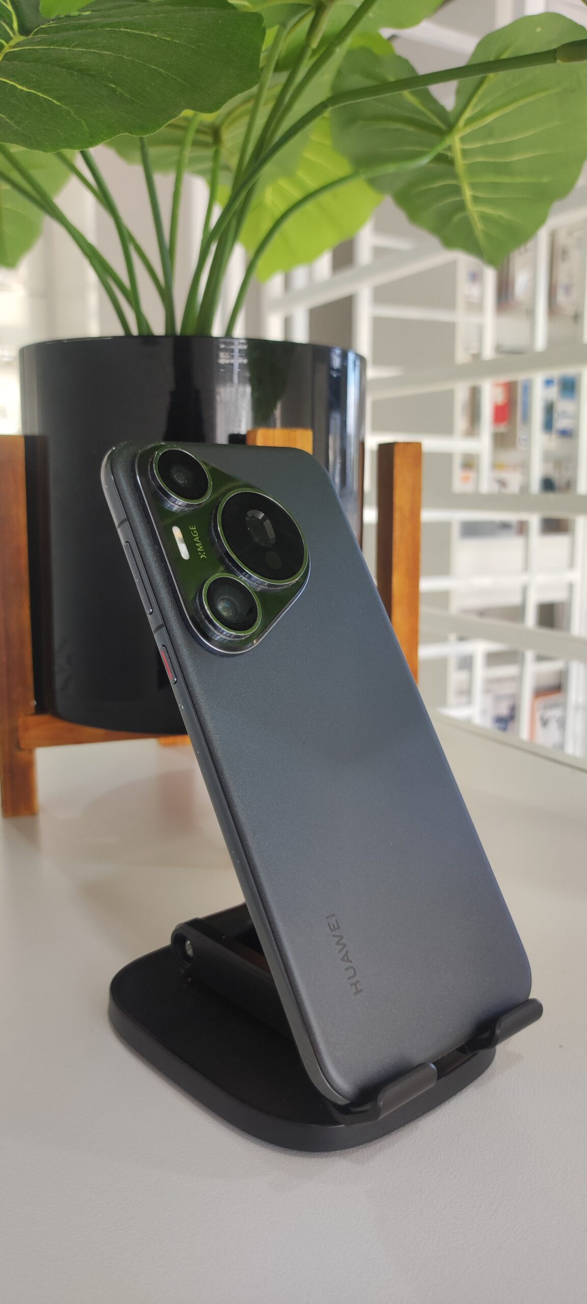 Huawei Pura 70 Pro - Image 3