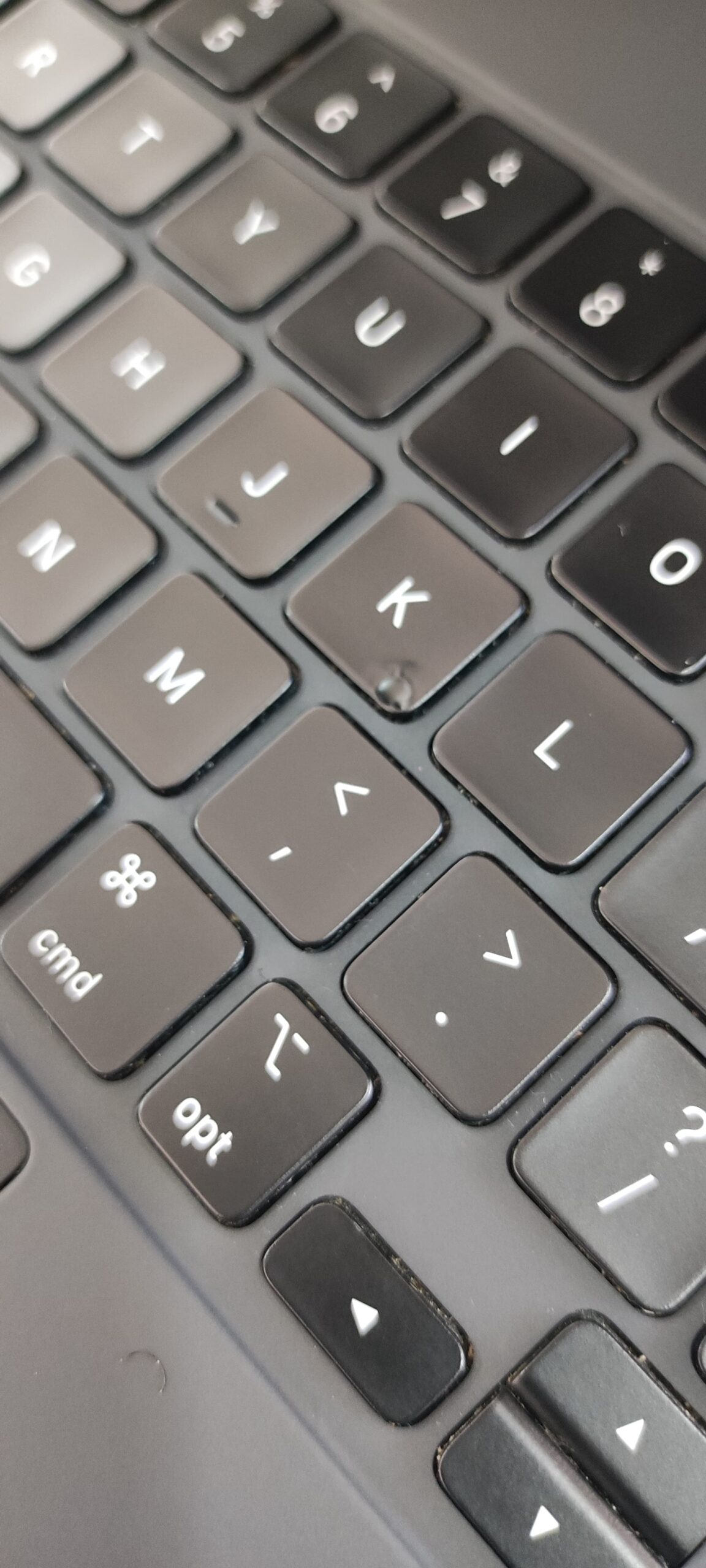 iPad Pro 11” 3rd Generation + Magic Keyboard - Image 6